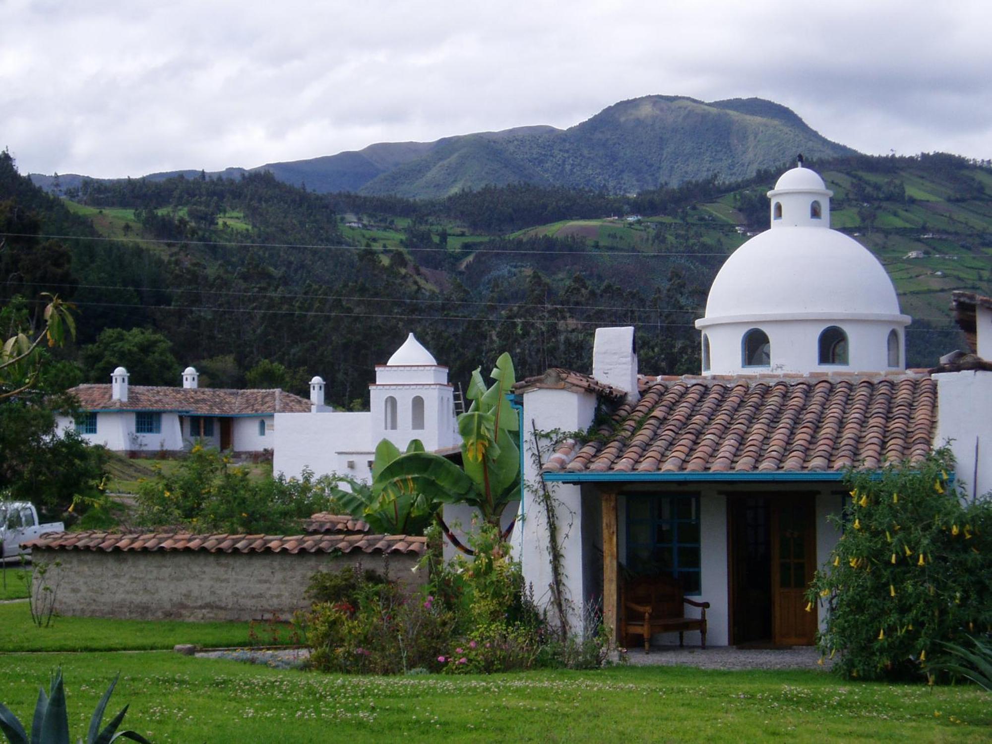 Las Palmeras Inn Otavalo Exterior foto
